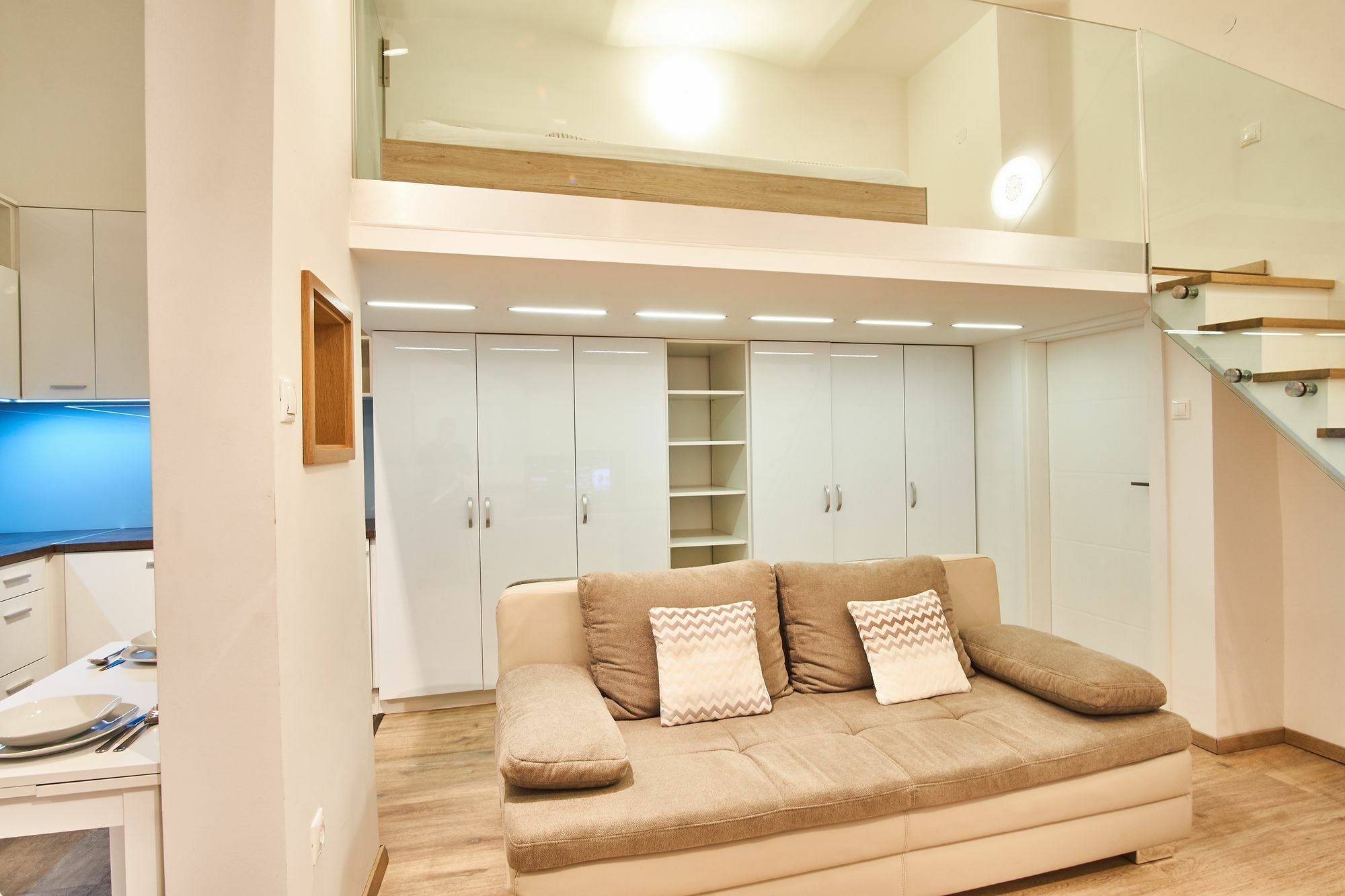 V27 | Hostaid Apartament *