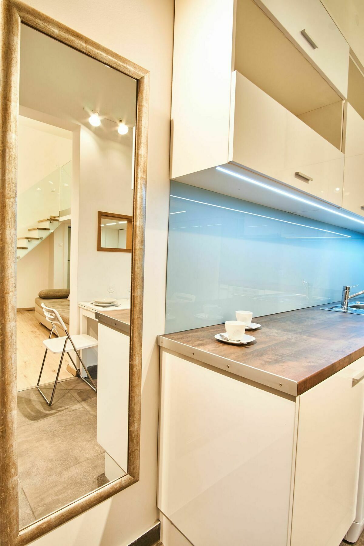 V27 | Hostaid Apartament *